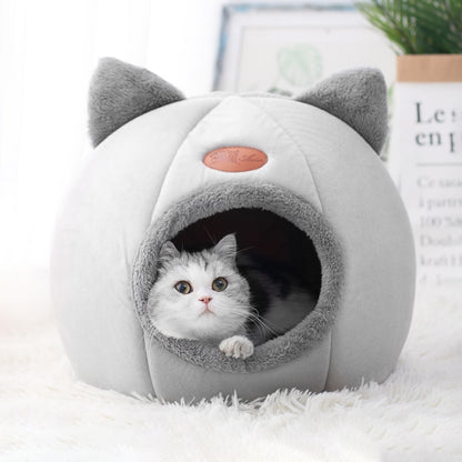 Comfort In Winter Cat Bed