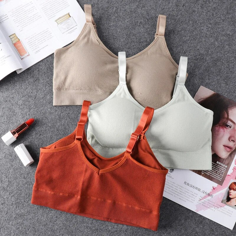 FitFusion Sports Bra: Ultimate Comfort for Active Women 👟🧘