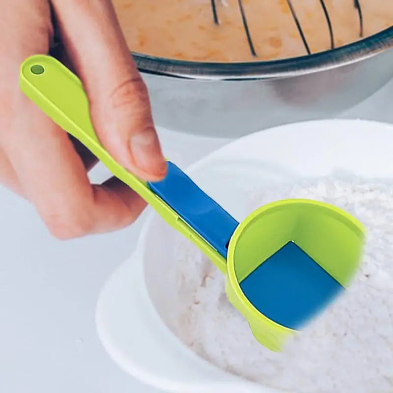 Precision Pour™ Scoop