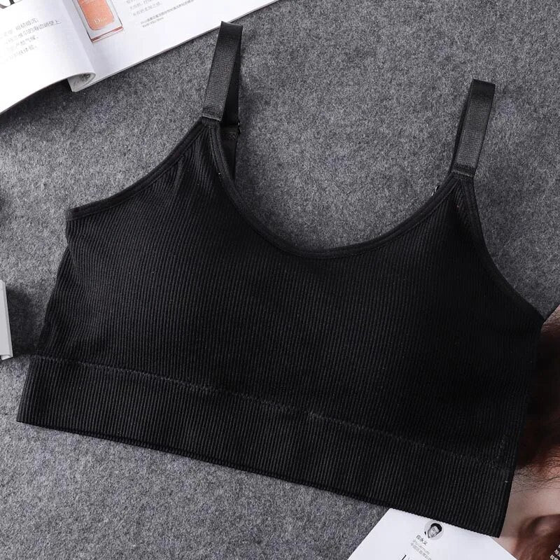 FitFusion Sports Bra: Ultimate Comfort for Active Women 👟🧘